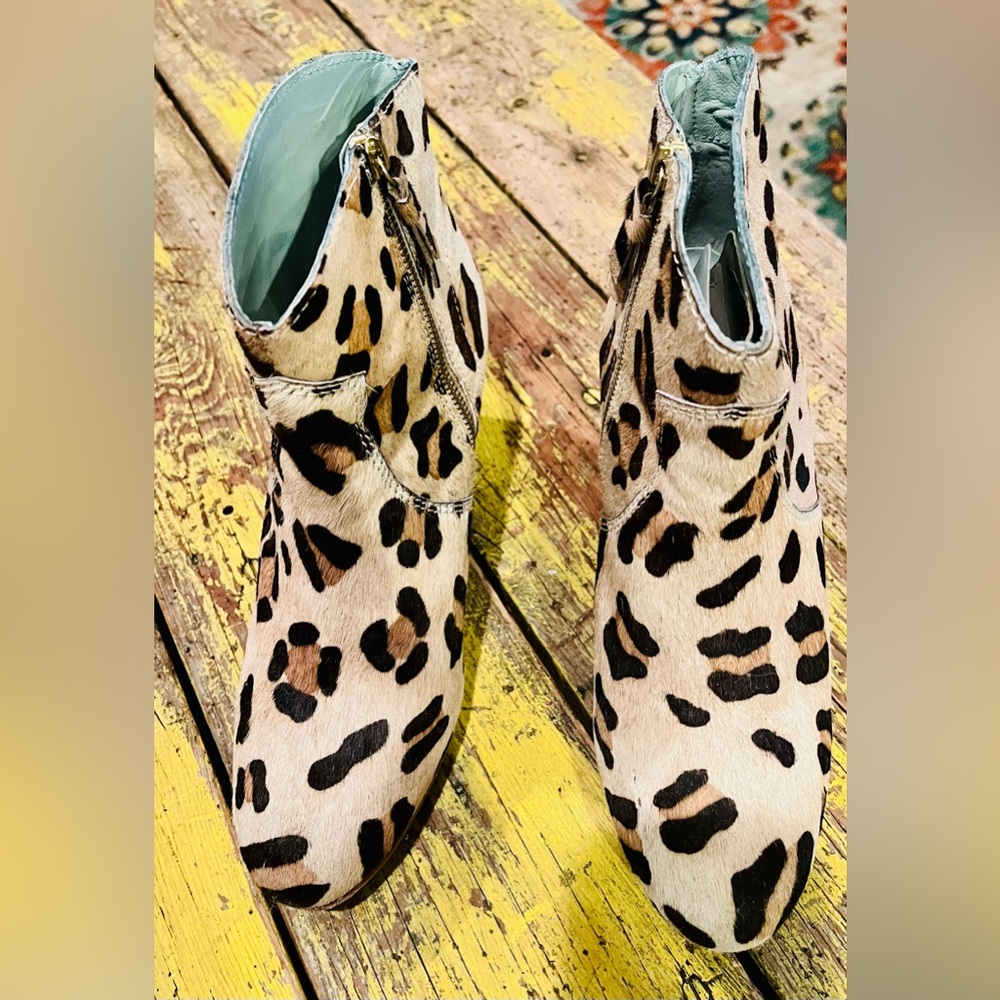 Boden calf hair Leopard boots
